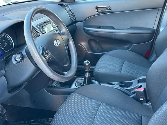 Hyundai i30 cw 1.6 CRDi (90hk) bild 9