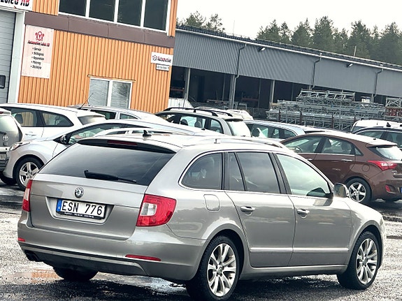 Skoda Superb Kombi 2.0 TDI 4x4 Ambition — bild 6 av 8