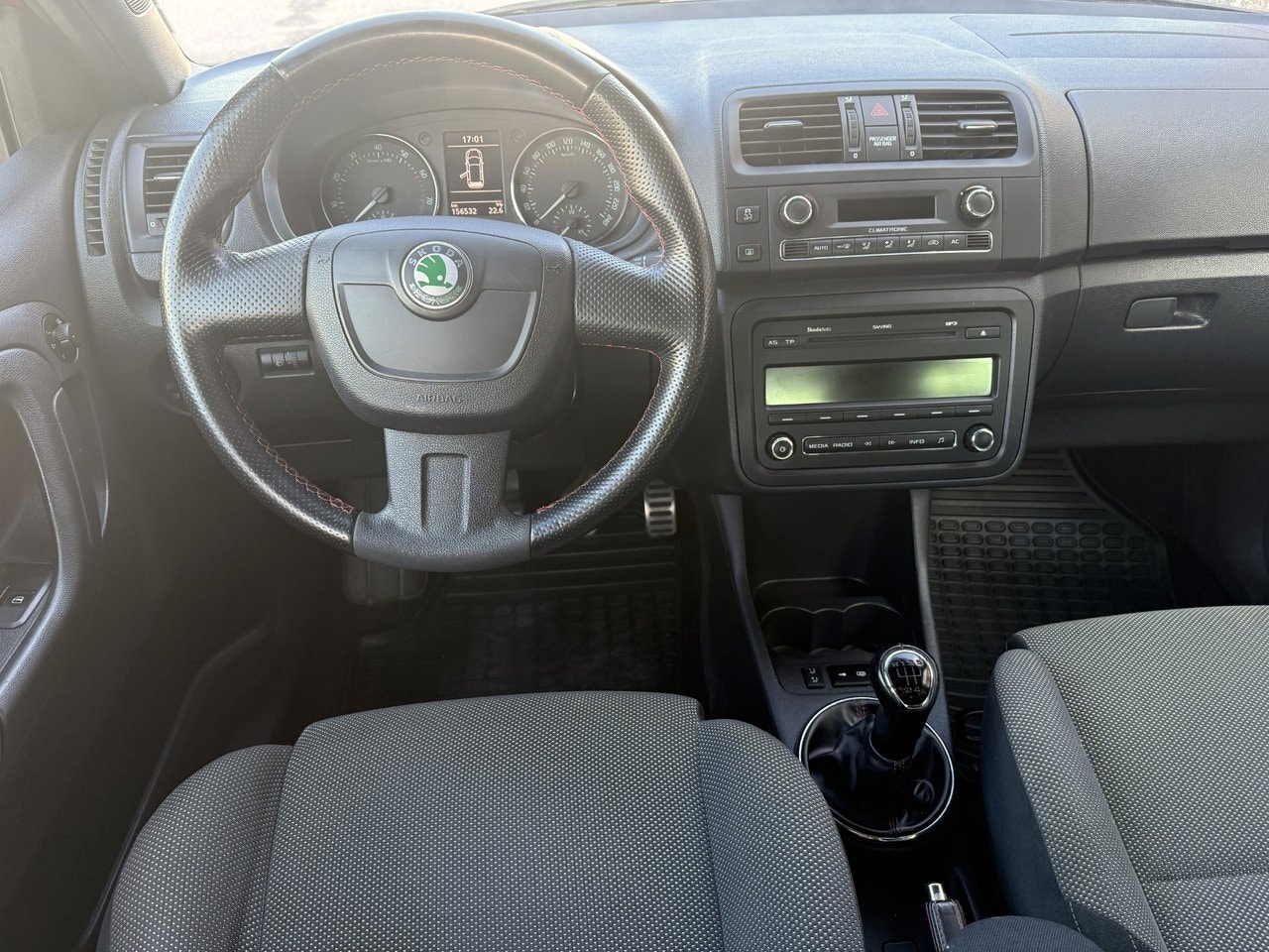 Skoda Fabia 1.2 TSI Ambiente Monte Carlo — bild 9 av 10