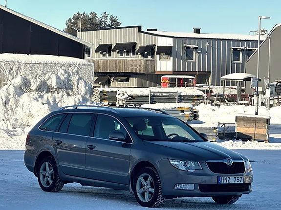 Skoda Superb Kombi 2.0 TDI bild 8