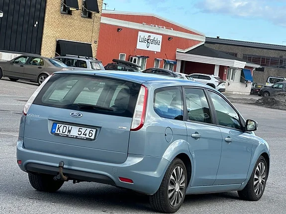 Ford Focus Kombi 1.6 TDCi Trend — bild 9 av 12