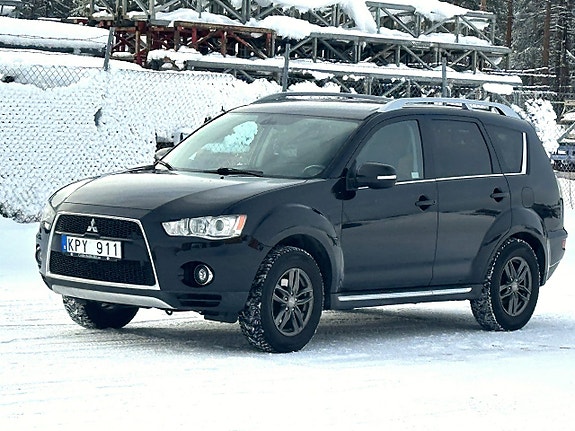 Begagnad Mitsubishi Outlander 2.4 FlexiFuel AWD CVT 7-sits till salu Luleå