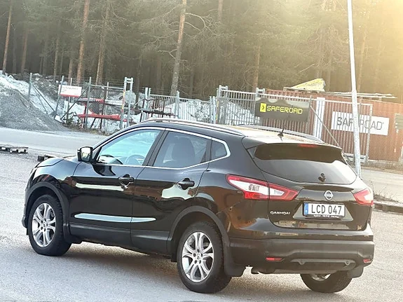 Nissan Qashqai 1.2 DIG-T Euro 6 — bild 9 av 12