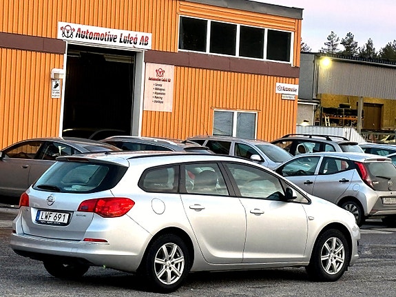 Opel Astra Sports Tourer 1.6 CDTI ecoFLEX Active — bild 5 av 9