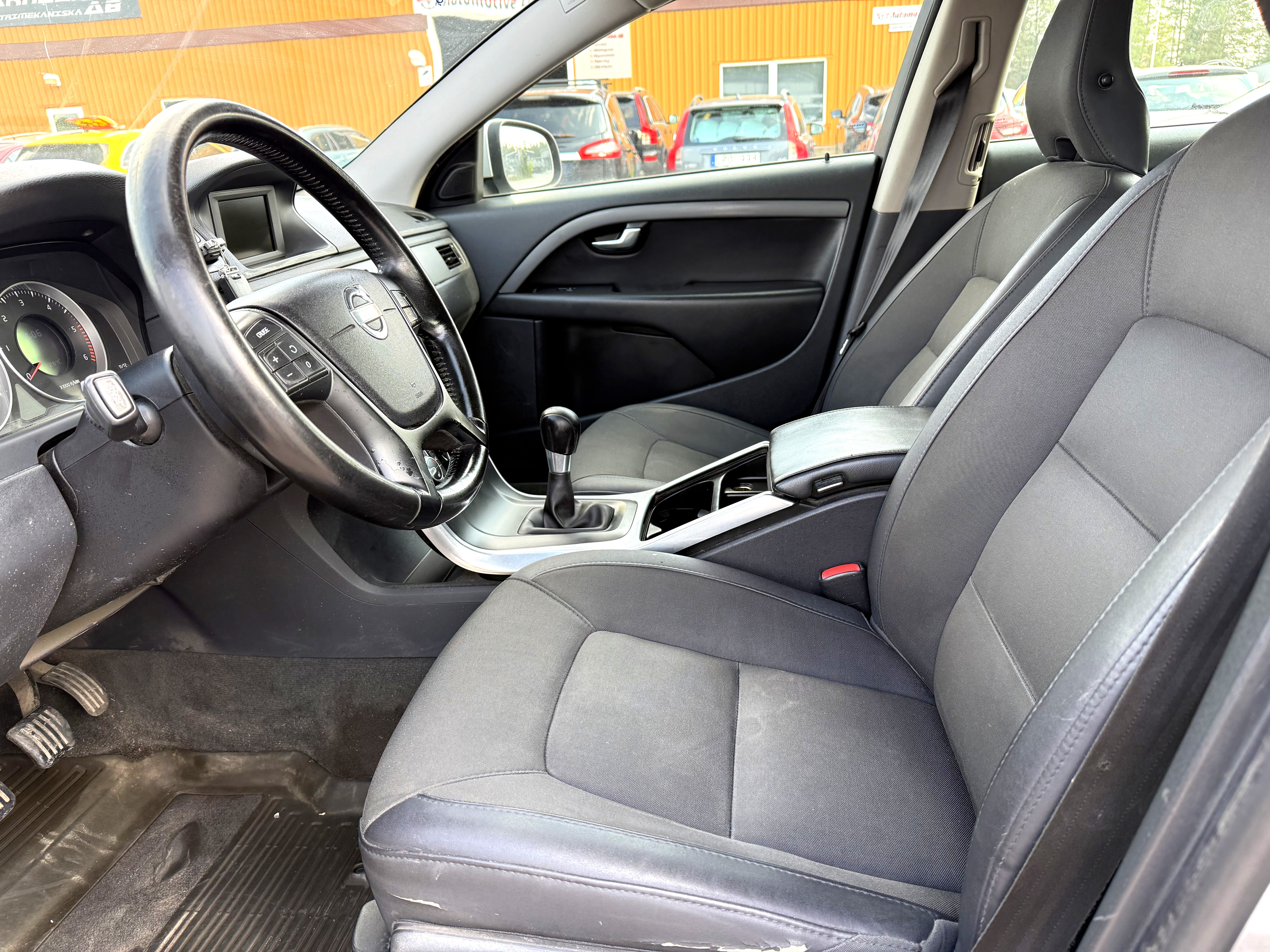 Volvo V70 DRIVe Kinetic — bild 8 av 10