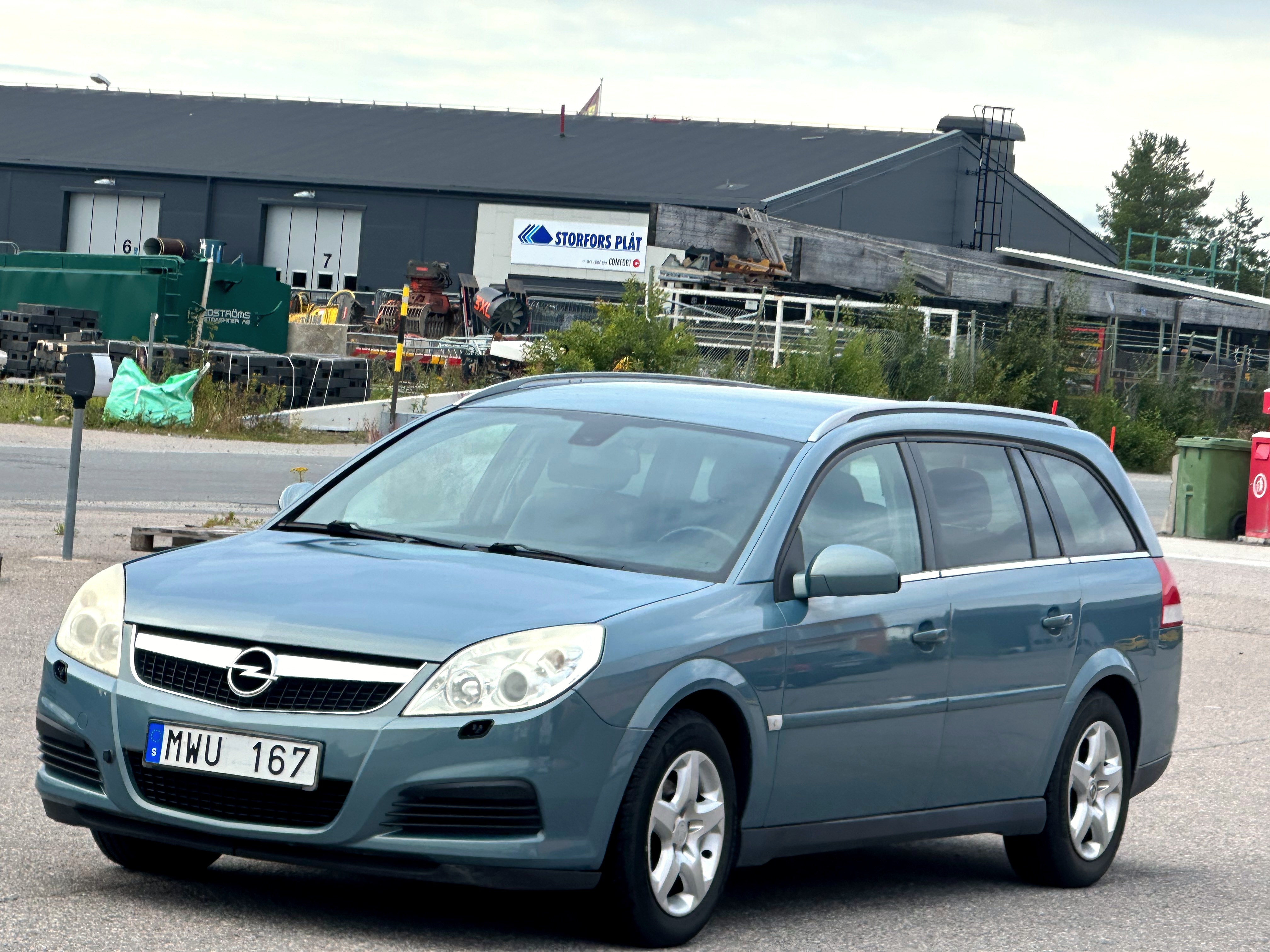 Opel Vectra Kombi Enjoy — bild 2 av 10