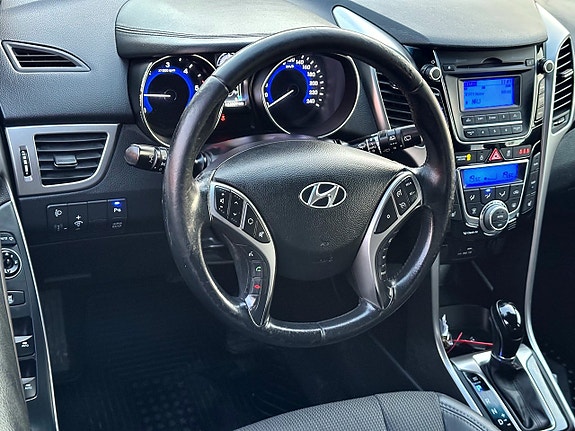 Hyundai i30 5-dörrar 1.6 CRDi Premium — bild 6 av 10