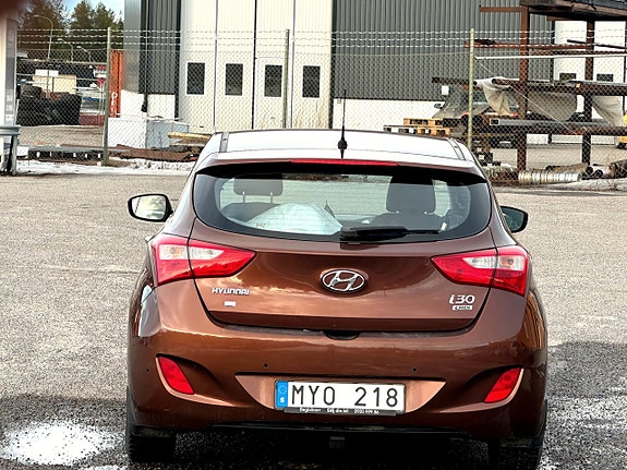 Hyundai i30 5-dörrar 1.6 CRDi Premium — bild 10 av 10