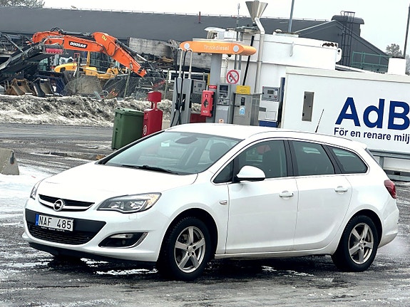 Begagnad Opel Astra Sports Tourer 1.4 Turbo Sport till salu Luleå
