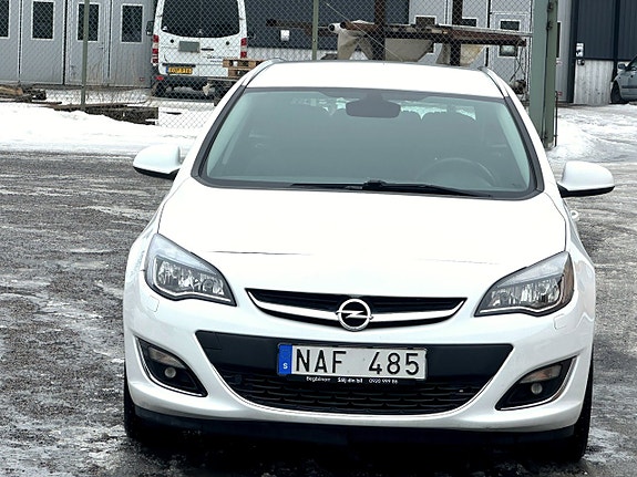 Opel Astra Sports Tourer 1.4 Turbo Sport — bild 3 av 9