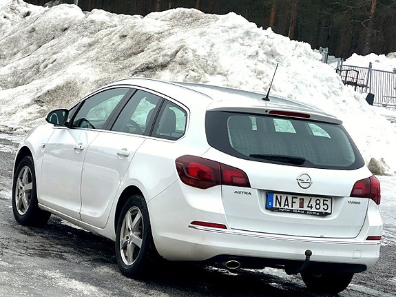 Opel Astra Sports Tourer 1.4 Turbo Sport — bild 7 av 9
