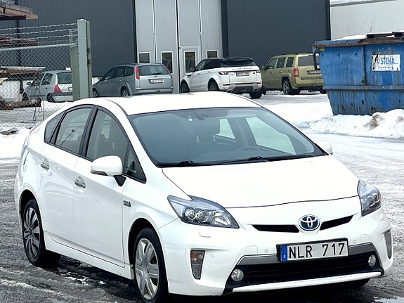 Toyota Prius Plug-in Hybrid 1.8 (136hk) — bild 6 av 9