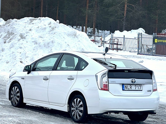 Toyota Prius Plug-in Hybrid 1.8 (136hk) — bild 9 av 9