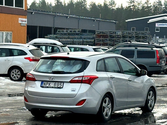 Hyundai i30 Kombi 1.6 CRDi (110hk) — bild 10 av 10