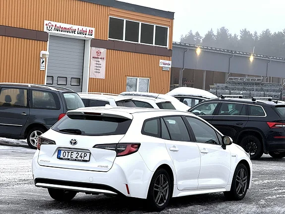 Toyota Corolla Kombi 1.8 Hybrid bild 6