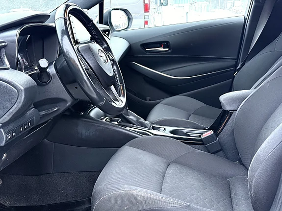 Toyota Corolla Kombi 1.8 Hybrid bild 8