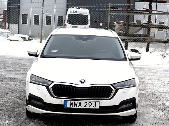 Skoda Octavia Kombi 2.0 TDI DSG bild 4